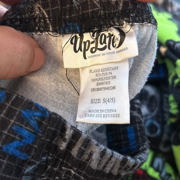 Two pieces boys pyjamas pants age 4-5 - Picture 6 of 6